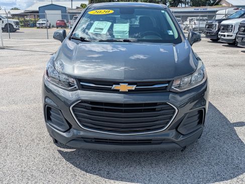 Used 2020 Chevrolet Trax LS FWD image 9