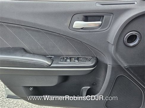 Used 2019 Dodge Charger SXT image 28