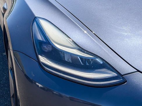 Used 2022 Tesla Model 3 Long Range AWD/4WD image 7