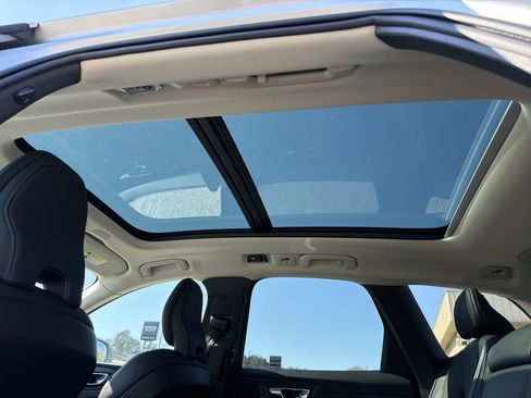 Used 2020 Volvo XC60 T5 Inscription w/ Protection Package Premier image 28