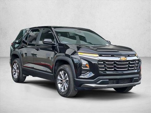 Certified 2025 Chevrolet Equinox LT FWD image 2