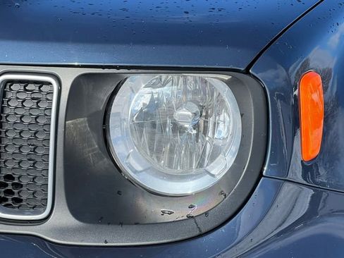 Used 2023 Jeep Renegade Latitude image 34