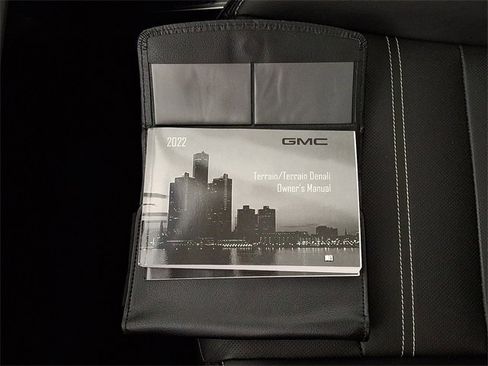 Used 2022 GMC Terrain Denali image 26