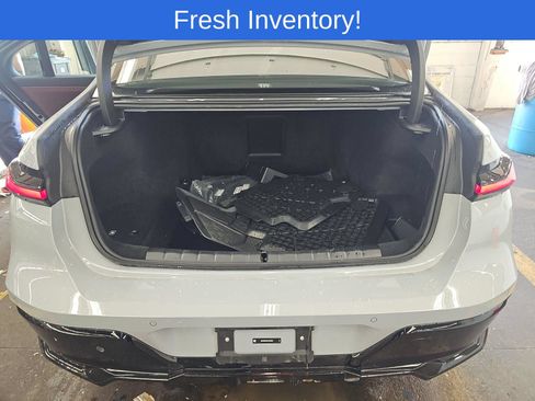 Certified 2026 BMW 740i xDrive w/ Premium Package AWD/4WD image 20