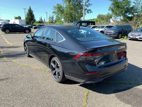 Used 2023 Honda Accord Sport image 5