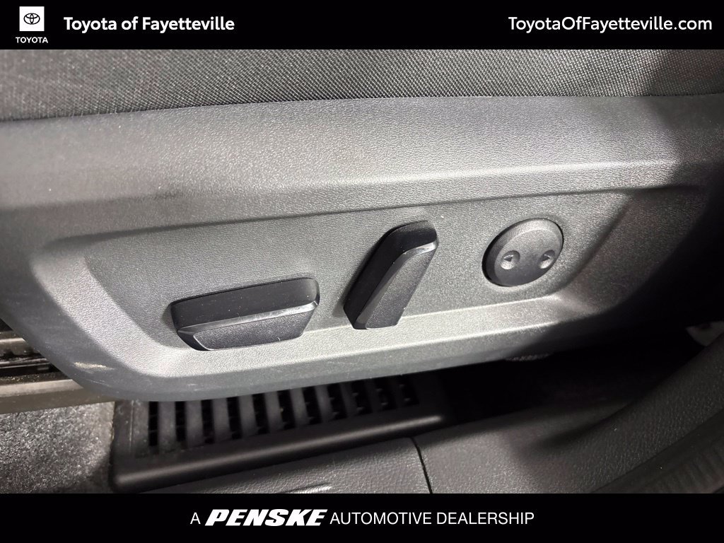 Used 2022 Nissan Rogue SV AWD/4WD image 28