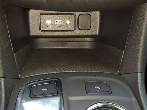 Certified 2024 Chevrolet Equinox LT w/ LPO, Floor Liner Package image 18