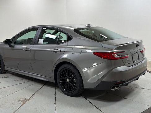 New 2026 Toyota Camry SE image 7