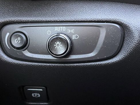 Used 2021 Chevrolet Blazer LT image 19