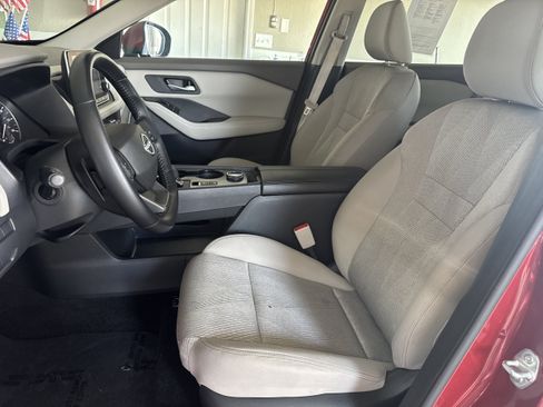 Used 2025 Nissan Rogue SV AWD/4WD image 5