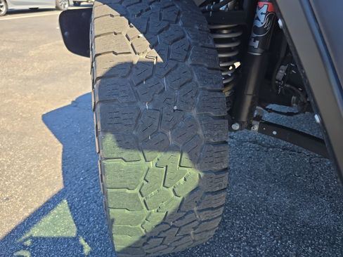 Used 2021 Jeep Gladiator Mojave image 29