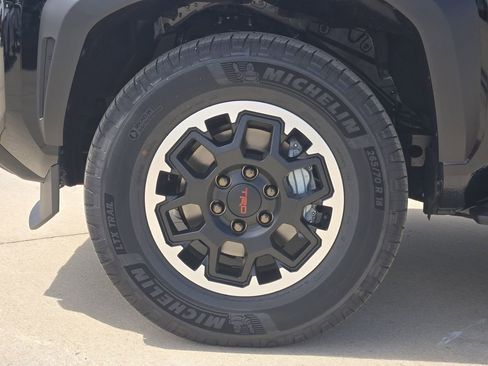New 2026 Toyota 4Runner TRD Off-Road Premium AWD/4WD image 10