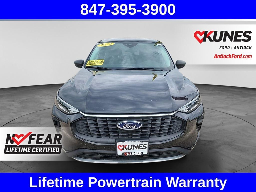 Used 2024 Ford Escape Active AWD/4WD image 2