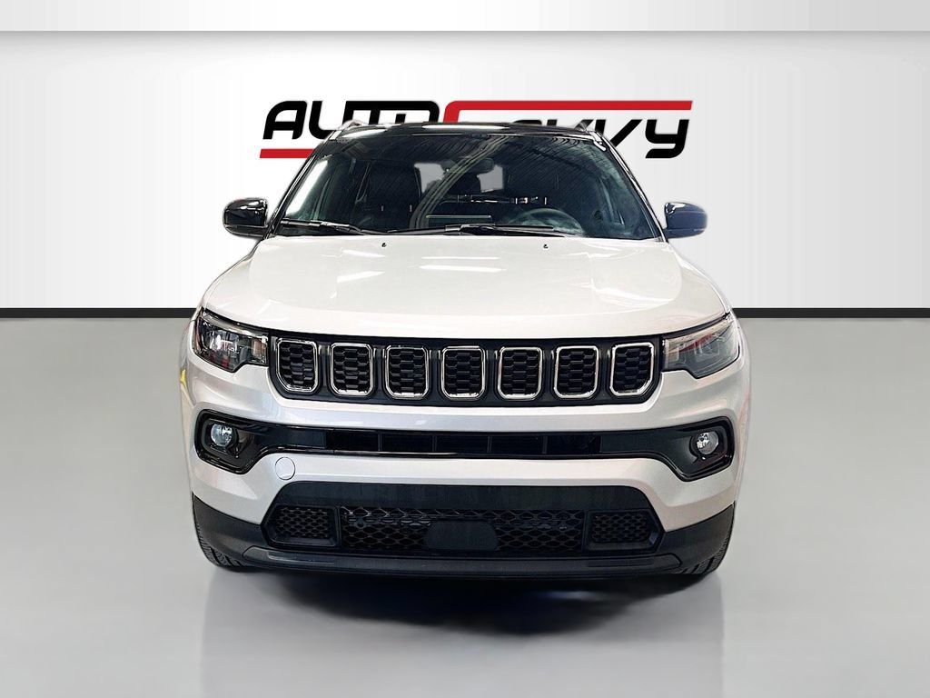 Used 2024 Jeep Compass Limited AWD/4WD image 2