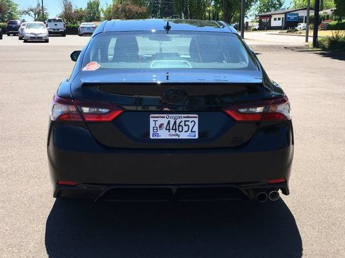 Used 2024 Toyota Camry SE AWD/4WD image 5