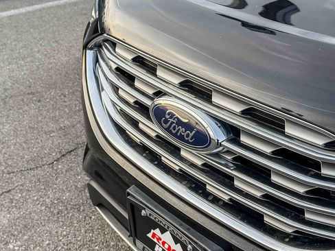 Used 2021 Ford Edge SEL w/ Convenience Package image 2