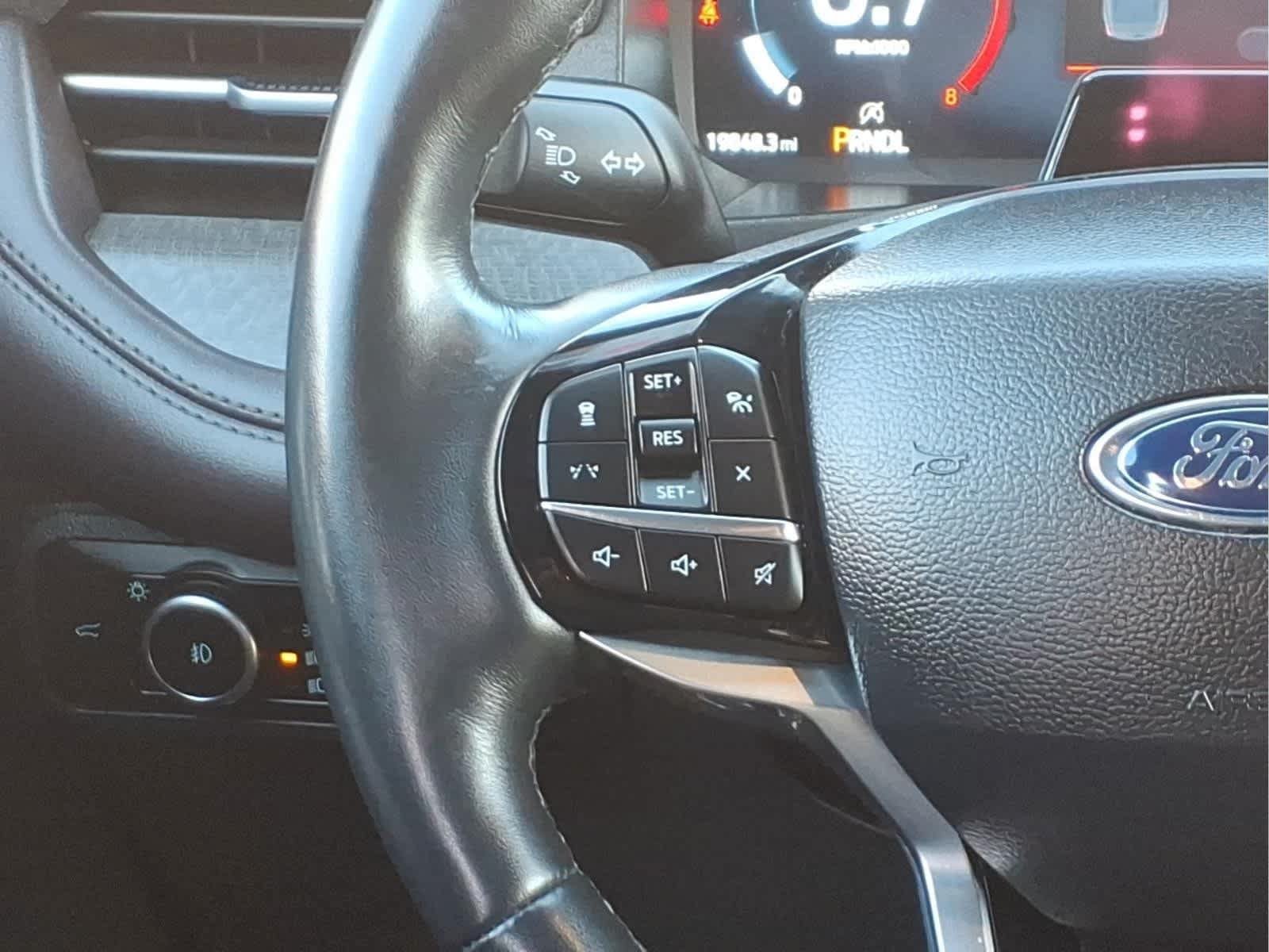 Used 2026 Ford Explorer Platinum AWD/4WD image 21