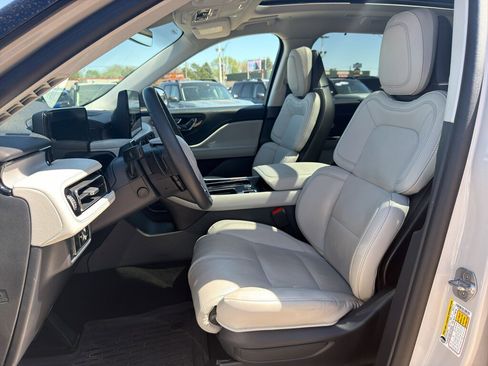 Used 2025 Lincoln Aviator Reserve w/ Equipment Group 201A AWD/4WD image 10