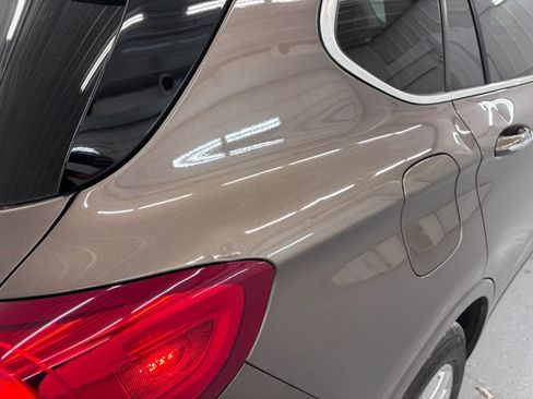 Used 2019 Buick Envision Essence AWD/4WD image 23