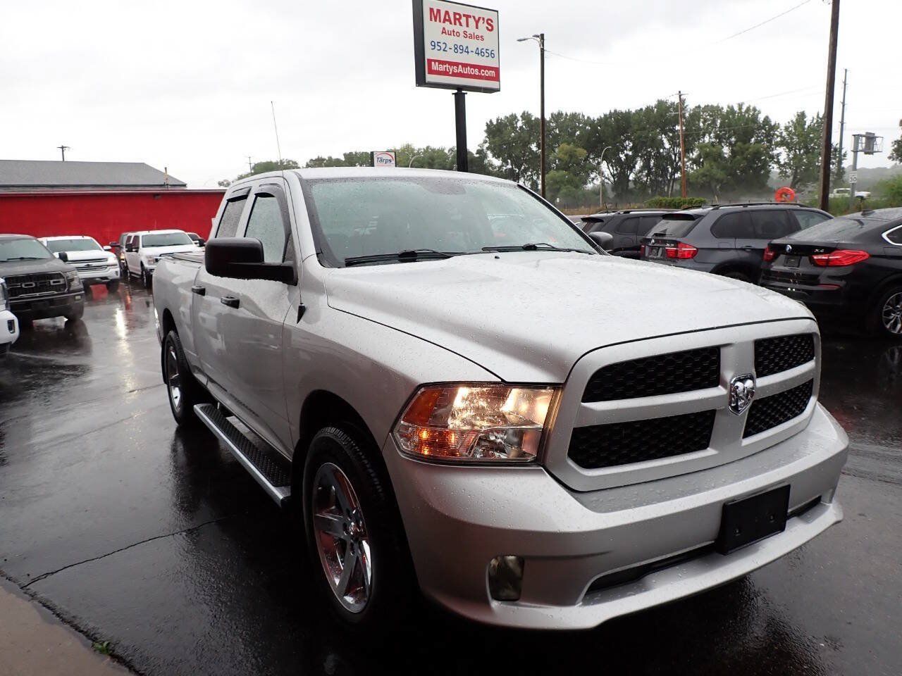 Used 2017 RAM 1500 Express AWD/4WD image 1