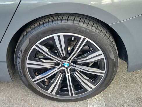 Certified 2025 BMW 330i xDrive Sedan AWD/4WD image 10
