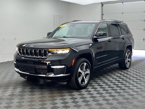 Used 2023 Jeep Grand Cherokee L Limited w/ Luxury Tech Group II AWD/4WD image 13