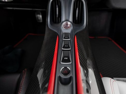 Used 2021 McLaren Elva image 21