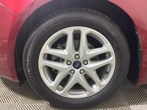 Used 2016 Ford Fusion SE FWD image 33