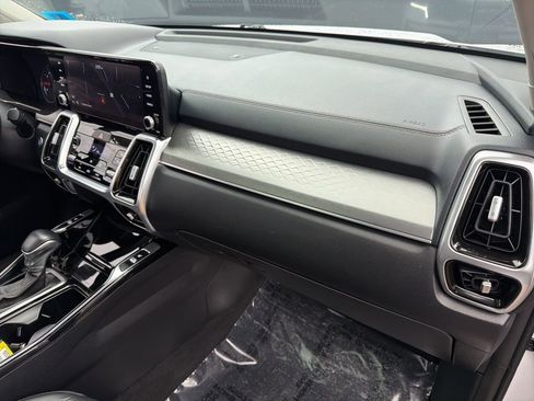 Used 2021 Kia Sorento SX image 30