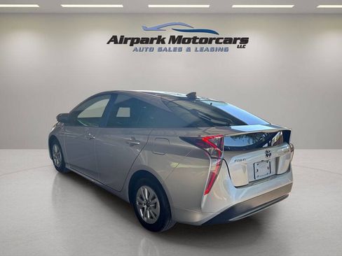 Used 2017 Toyota Prius Two w/ Carpet Mat Package image 3