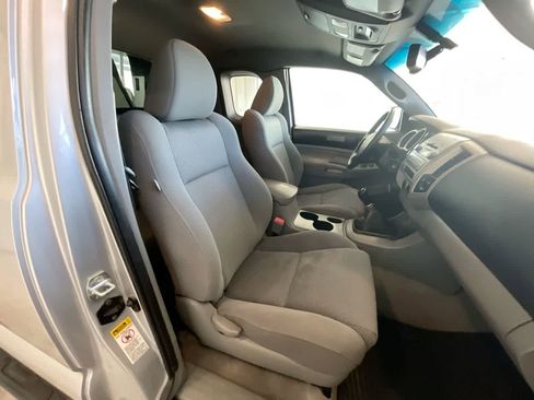 Used 2011 Toyota Tacoma 4x4 Access Cab V6 image 24