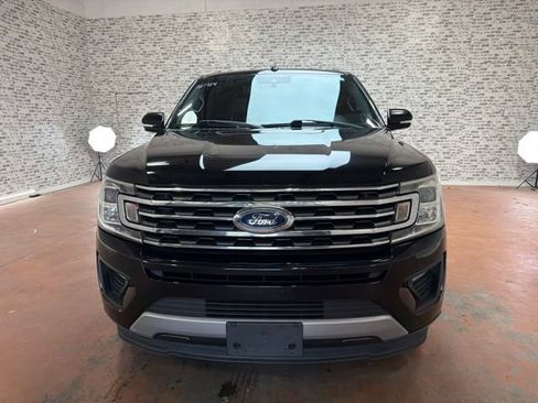 Used 2019 Ford Expedition XLT w/ Equipment Group 202A RWD image 2