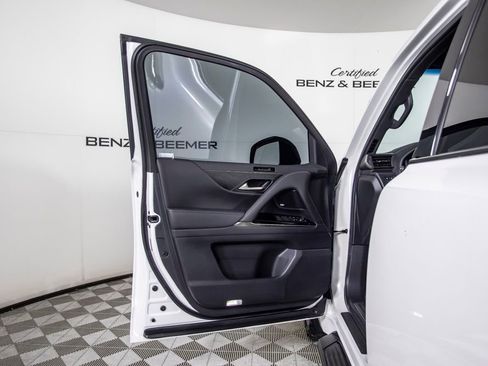 Used 2023 Lexus LX 600 4WD w/ Appearance Package image 16