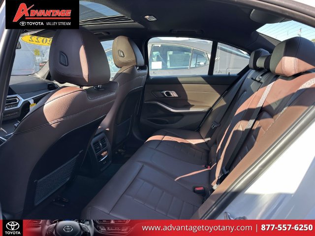 Used 2022 BMW 330i xDrive Sedan w/ M Sport Package AWD/4WD image 13