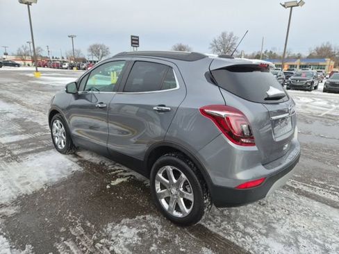 Used 2020 Buick Encore Essence w/ Experience Buick Package image 9