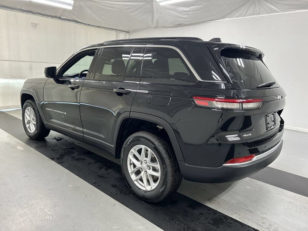 New 2026 Jeep Grand Cherokee Laredo AWD/4WD image 6
