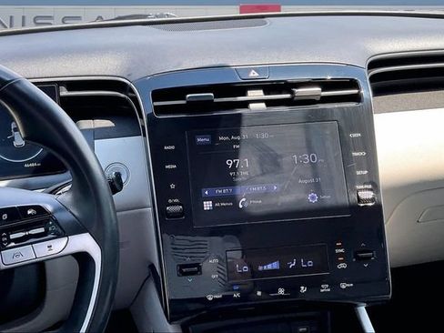 Used 2023 Hyundai Tucson SEL w/ Convenience Package FWD image 9