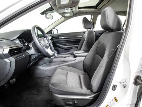 Used 2025 Nissan Altima 2.5 SV w/ SV Special Edition Package FWD image 10