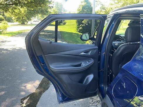 Used 2022 Buick Encore GX Select w/ Experience Buick Package FWD image 27