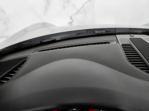 Used 2016 Porsche 911 Carrera image 31