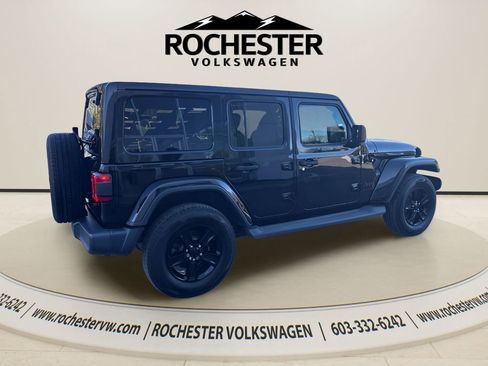 Used 2020 Jeep Wrangler Unlimited Sahara image 8