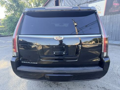 Used 2019 Cadillac Escalade ESV 2WD image 6