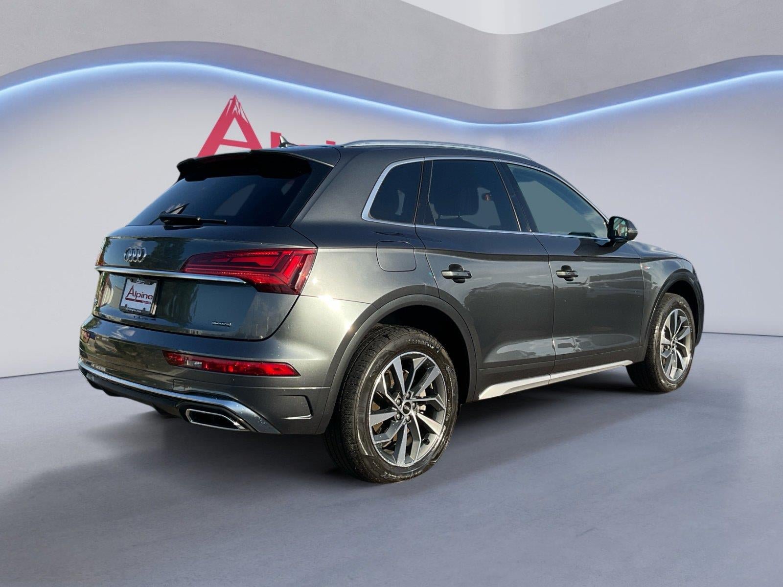Used 2023 Audi Q5 2.0T Premium Plus w/ Premium Plus Package AWD/4WD image 5
