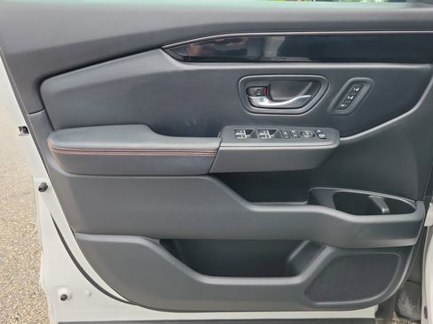 Used 2024 Honda Pilot TrailSport image 24