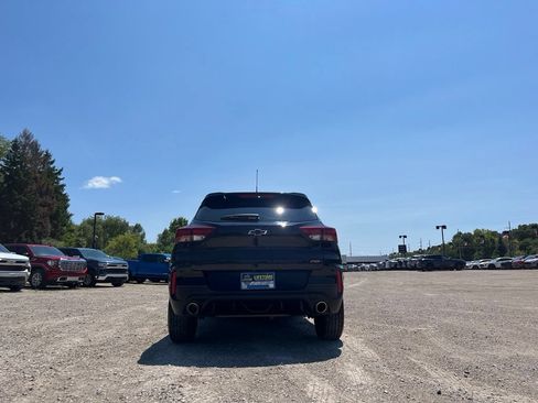 Used 2025 Chevrolet TrailBlazer LT FWD image 9