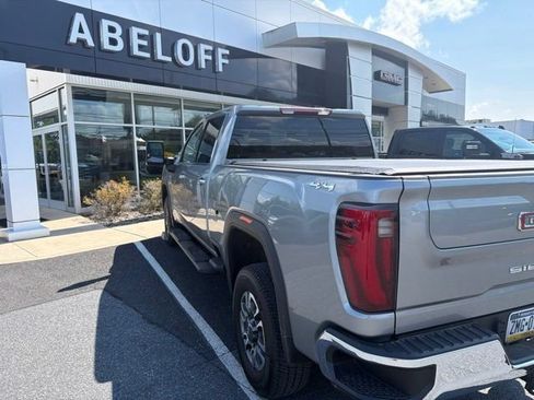 Used 2025 GMC Sierra 3500 SLT w/ SLT Convenience Package AWD/4WD image 8