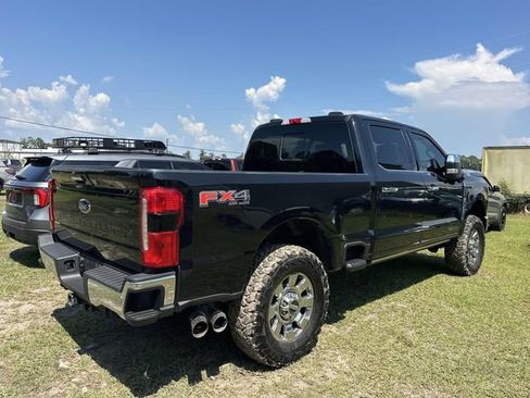 Used 2023 Ford F250 Lariat w/ Lariat Ultimate Package AWD/4WD image 9