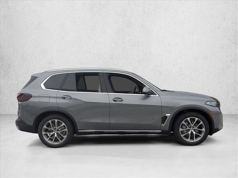 Used 2026 BMW X5 xDrive50e AWD/4WD image 5