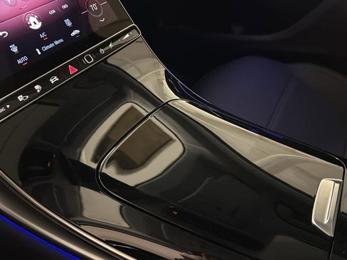 New 2025 Mercedes-Benz GLC 350e 4MATIC image 22