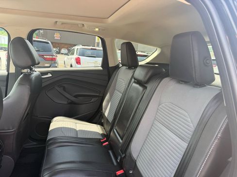 Used 2017 Ford Escape Titanium AWD/4WD image 34